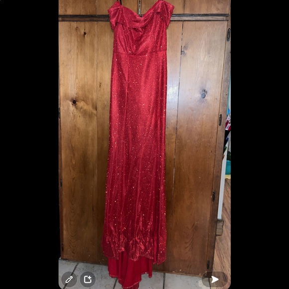 Red formal dress with slit - Picture 1 of 2